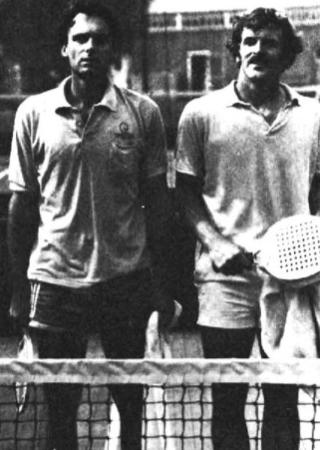 Singles winner, Pete Kinney (right) with Lloyd Ucko